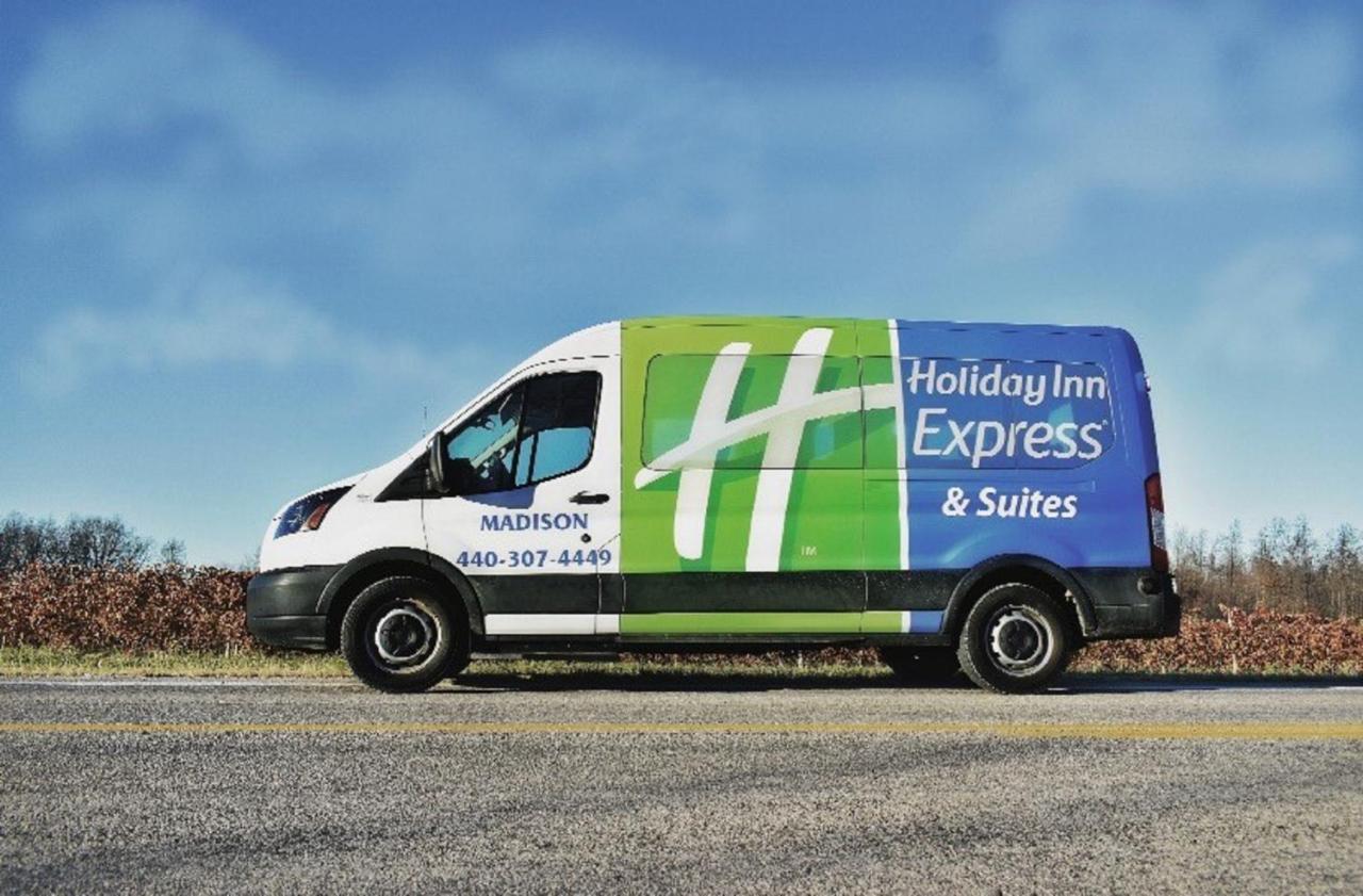 Holiday Inn Express & Suites - Madison By Ihg Exterior photo